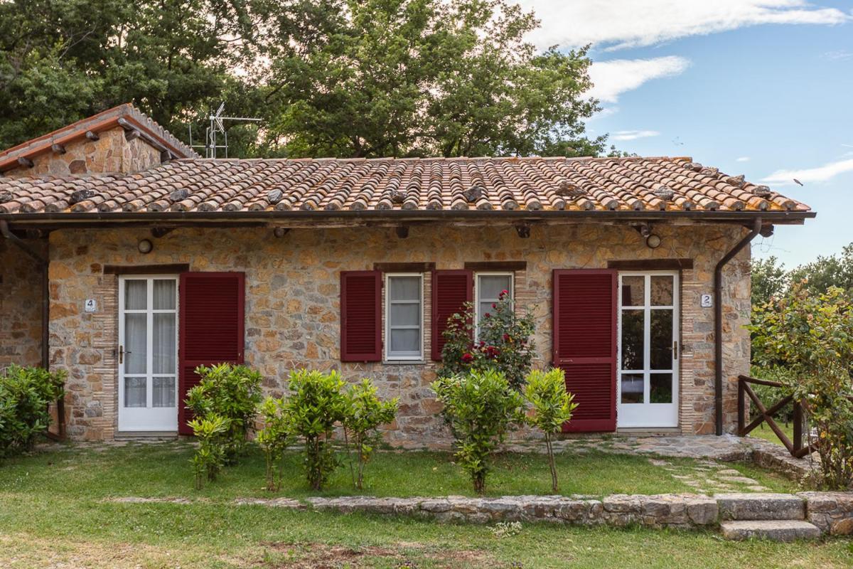 Il Daino Bianco Country Hotel Манчиано Экстерьер фото