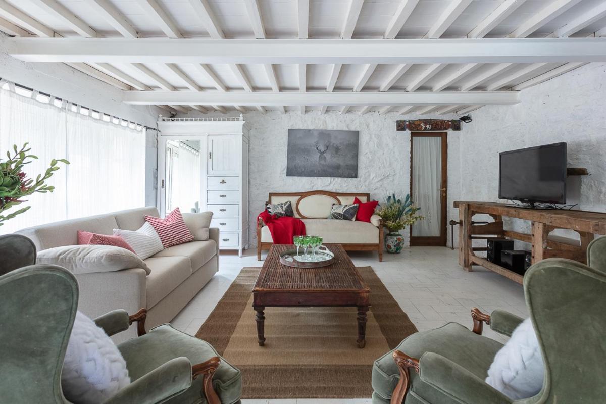 Il Daino Bianco Country Hotel Манчиано Экстерьер фото