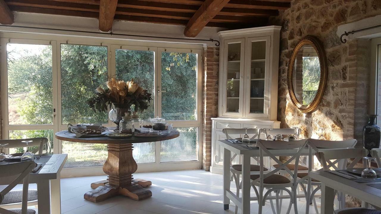 Il Daino Bianco Country Hotel Манчиано Экстерьер фото