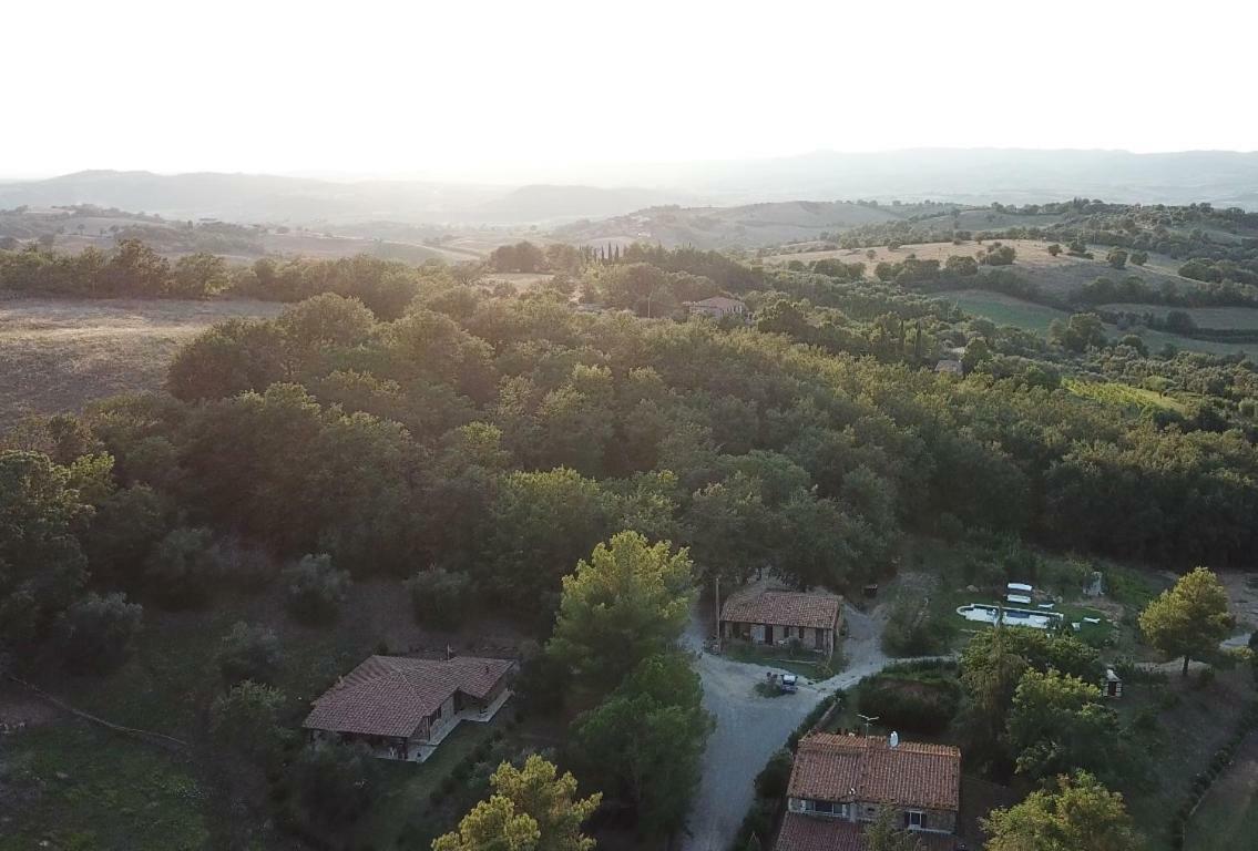 Il Daino Bianco Country Hotel Манчиано Экстерьер фото