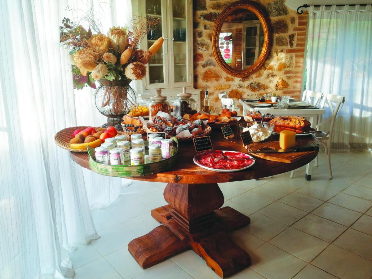 Il Daino Bianco Country Hotel Манчиано Экстерьер фото